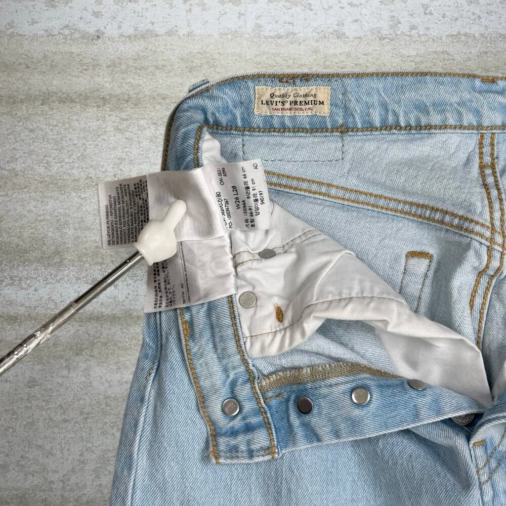 Vintage Y2K Levis Jeans 501 26x28 Regular Straight Leg Fit Light Wash Button Fly - Picture 9 of 10